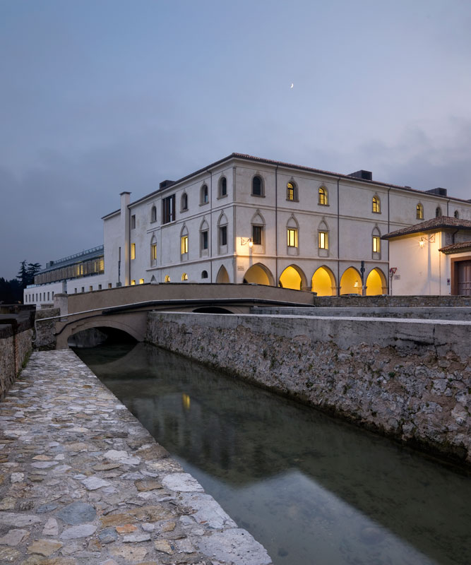 Recupero struttura ospedaliera e nuova ala commerciale - Alessandro Corinto Architetto