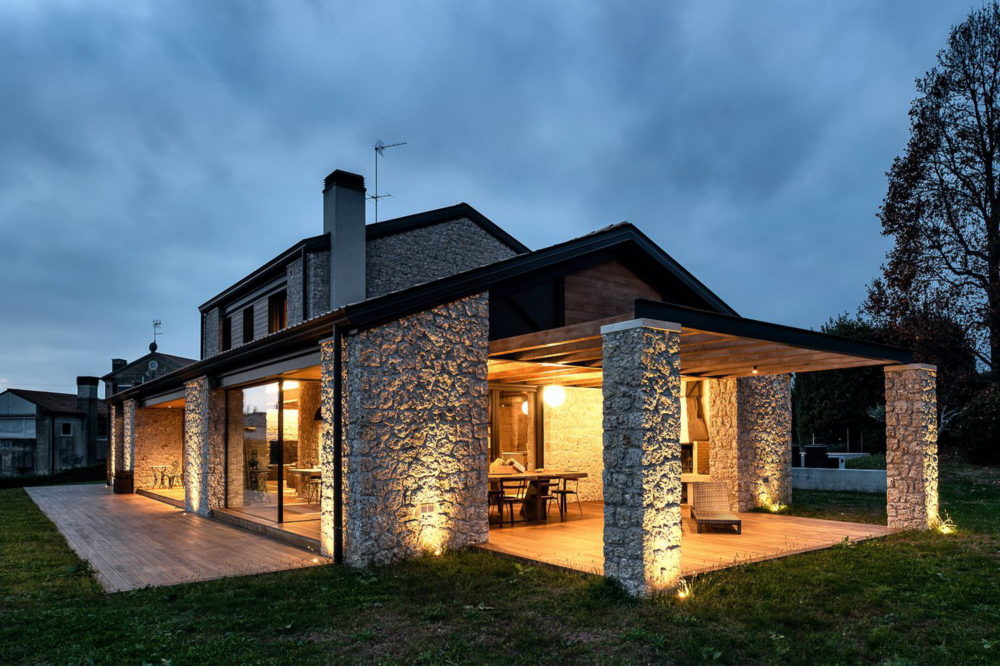 Casa bioecologica in legno in zona collinare - Alessandro Corinto Architetto