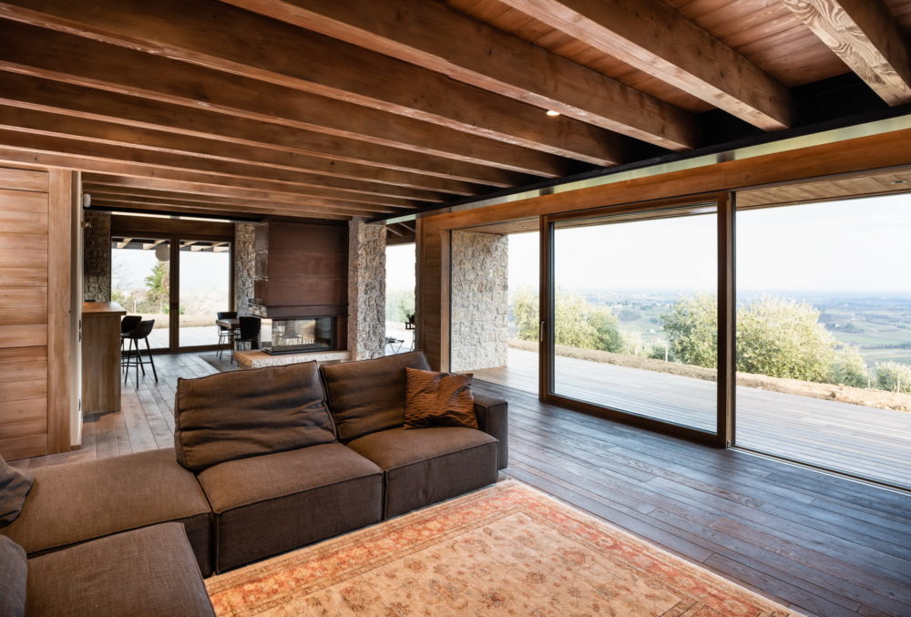 Casa bioecologica in legno in zona collinare - Alessandro Corinto Architetto