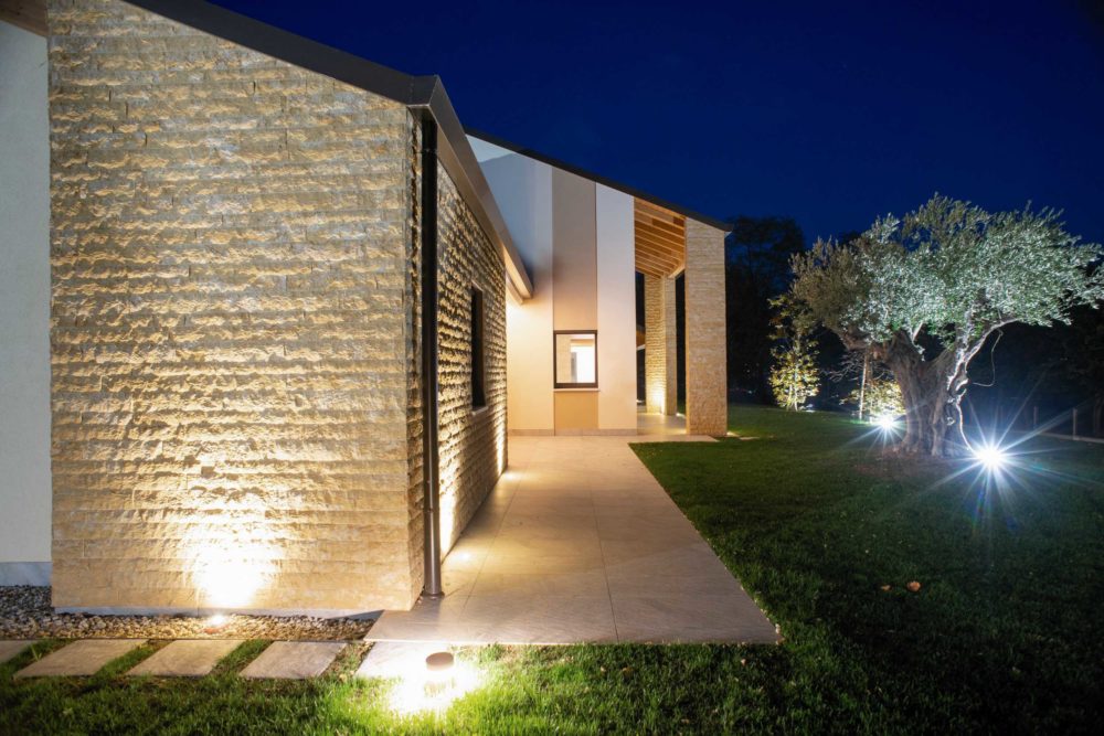 Casa bioecologica in legno in zona collinare - Alessandro Corinto Architetto